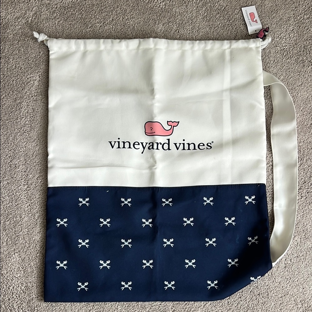 Vineyard Vines White and Navy Tote Bag